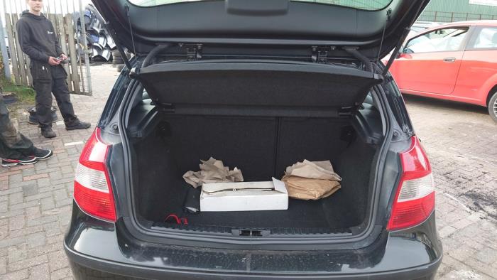 BMW 1 serie 116i 1.6 16V Sloopvoertuig (2006, Zwart)