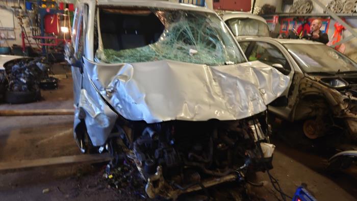 Volkswagen Transporter T5 1.9 TDi Sloopvoertuig (2005, Graniet)