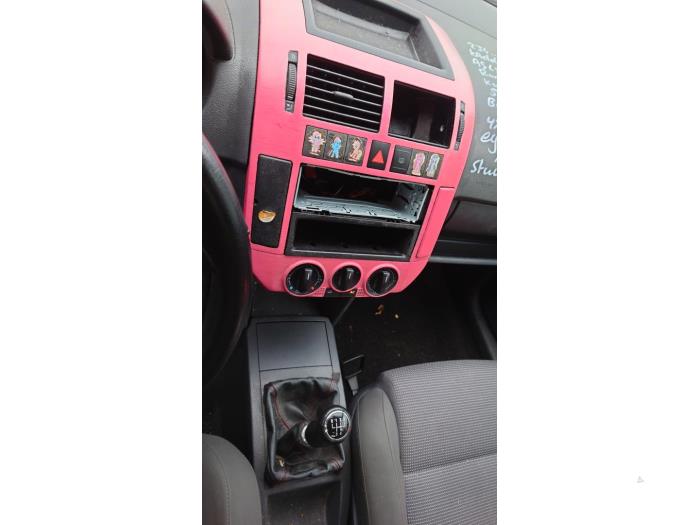 Volkswagen Polo IV 1.4 16V Sloopvoertuig (2002, Grijs)