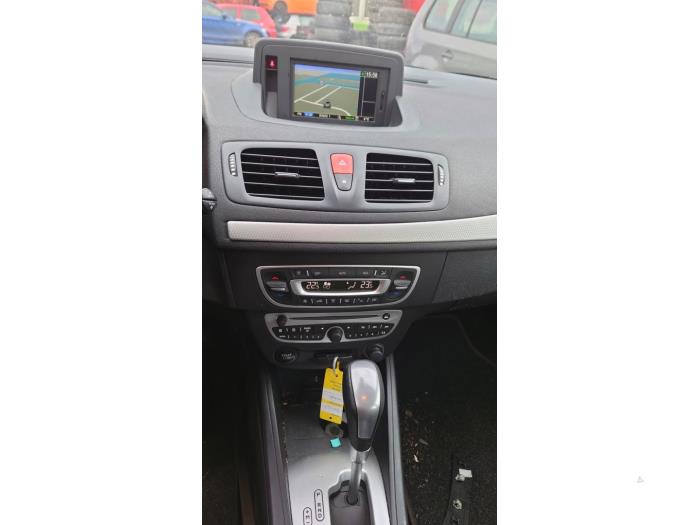 Renault Megane III Grandtour 1.5 dCi 110 Sloopvoertuig (2011, Wit)