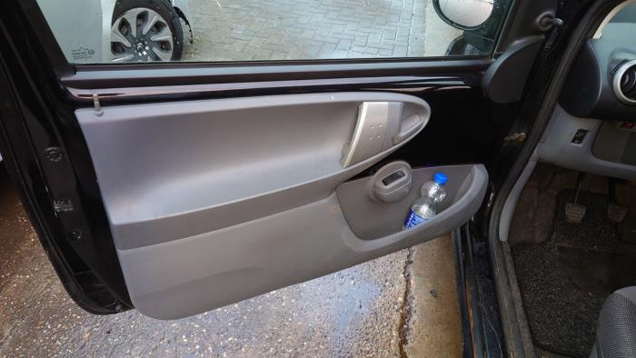 Peugeot 107 1.0 12V Sloopvoertuig (2006, Zwart)