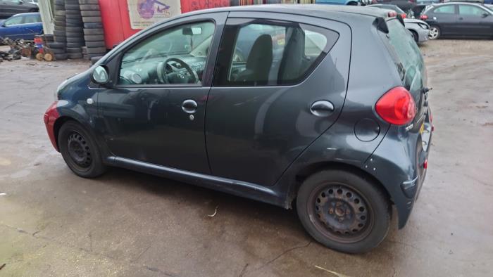 Toyota Aygo 1.0 12V VVT-i Sloopvoertuig (2007, Grijs)
