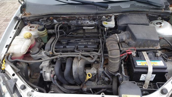 Ford Focus 1 Wagon 1.6 16V Sloopvoertuig (2002, Grijs)