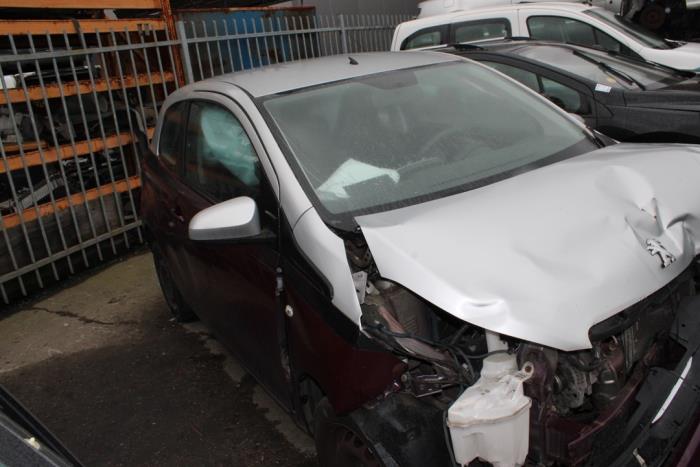 Peugeot 108 1.0 12V Sloopvoertuig (2015, Rood)