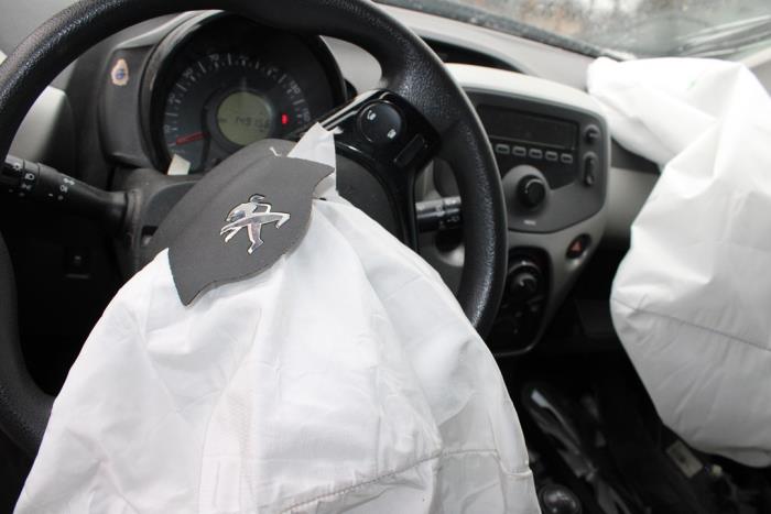 Peugeot 108 1.0 12V Sloopvoertuig (2015, Rood)