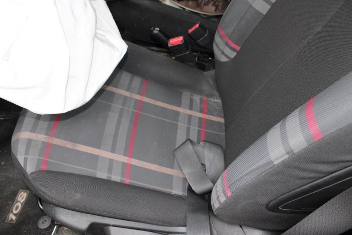 Peugeot 108 1.0 12V Sloopvoertuig (2015, Rood)