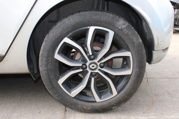Renault Clio IV 0.9 Energy TCE 75 12V Sloopvoertuig (2018, Grijs)