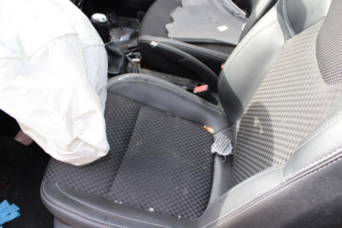 Renault Clio IV 0.9 Energy TCE 75 12V Sloopvoertuig (2018, Grijs)