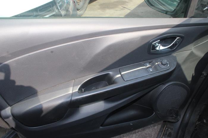 Renault Clio IV 1.5 dCi 75 FAP Sloopvoertuig (2013, Grijs)