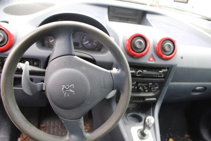 Peugeot 1007 1.4 Sloopvoertuig (2005, Rood)