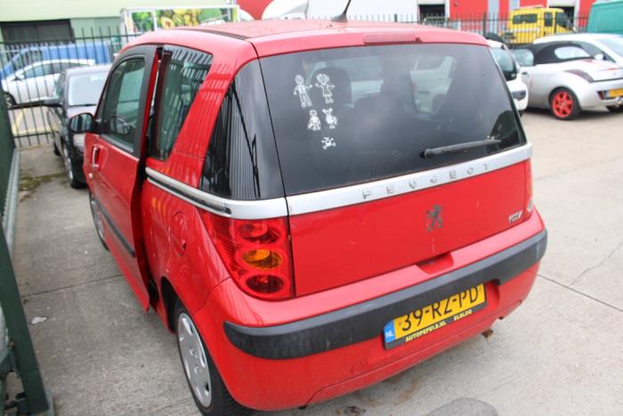 Peugeot 1007 1.4 Sloopvoertuig (2005, Rood)
