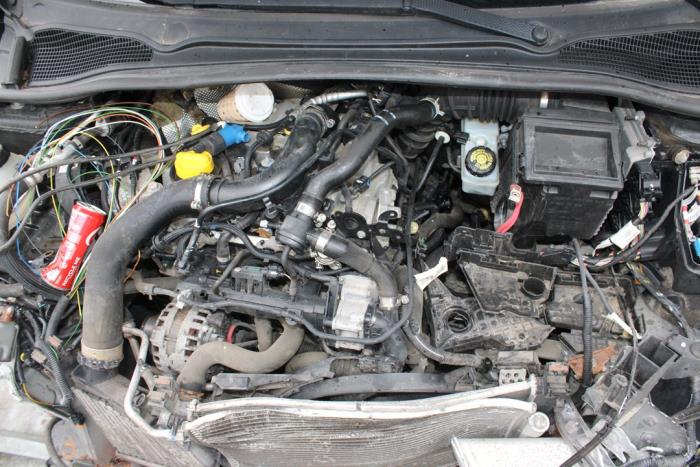 Renault Clio IV 0.9 Energy TCE 90 12V Sloopvoertuig (2014, Zwart)