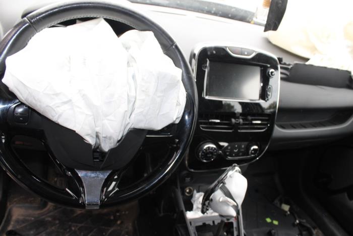 Renault Clio IV 0.9 Energy TCE 90 12V Sloopvoertuig (2014, Zwart)