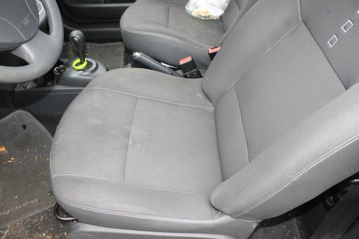 Renault Twingo II 1.2 16V Sloopvoertuig (2010, Blauw)