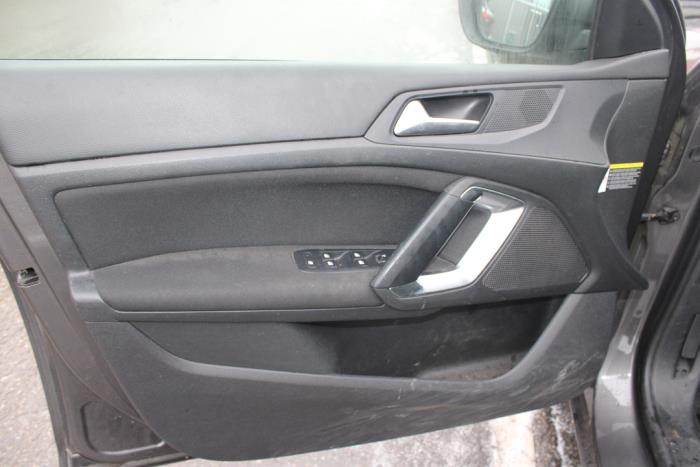 Peugeot 308 1.2 12V e-THP PureTech 110 Sloopvoertuig (2016, Grijs)