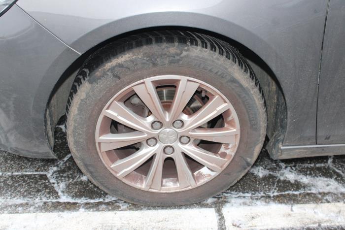 Peugeot 308 1.2 12V e-THP PureTech 110 Sloopvoertuig (2016, Grijs)