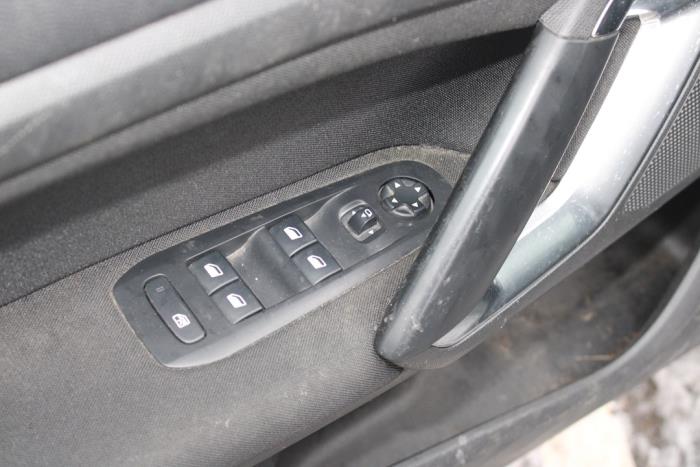 Peugeot 308 1.2 12V e-THP PureTech 110 Sloopvoertuig (2016, Grijs)