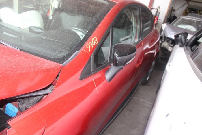 Renault Clio IV 0.9 Energy TCE 90 12V Sloopvoertuig (2013, Rood)