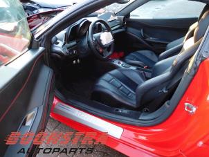 Ferrari 458 Italia 4.5 V8 32V DCT Sloopvoertuig (2010, Rood)
