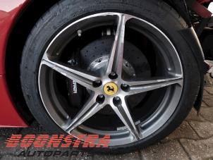 Ferrari 458 Italia 4.5 V8 32V DCT Sloopvoertuig (2010, Rood)