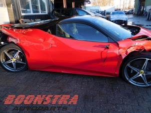 Ferrari 458 Italia 4.5 V8 32V DCT Sloopvoertuig (2010, Rood)