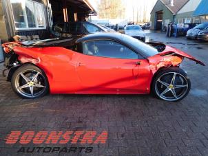 Ferrari 458 Italia 4.5 V8 32V DCT Sloopvoertuig (2010, Rood)