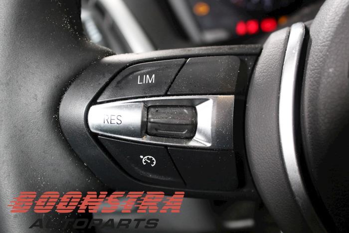 BMW 1 serie 116i 1.5 12V Sloopvoertuig (2019, Zwart)