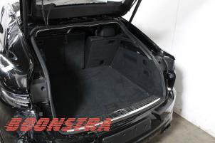 Porsche Cayenne Coupe 3.0 V6 24V Turbo Sloopvoertuig (2019, Zwart)