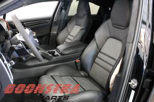 Porsche Cayenne Coupe 3.0 V6 24V Turbo Sloopvoertuig (2019, Zwart)