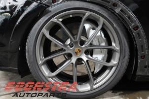 Porsche Cayenne Coupe 3.0 V6 24V Turbo Sloopvoertuig (2019, Zwart)