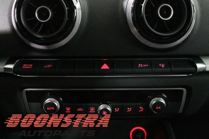 Audi A3 Sportback 1.4 TFSI 16V e-tron Sloopvoertuig (2015, Grijs)