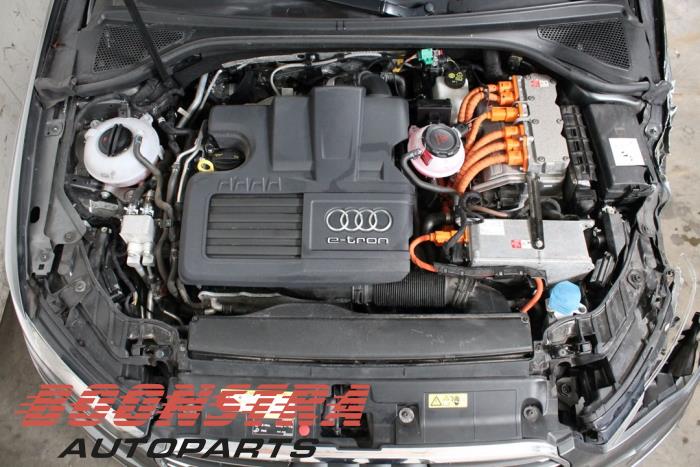 Audi A3 Sportback 1.4 TFSI 16V e-tron Sloopvoertuig (2015, Grijs)