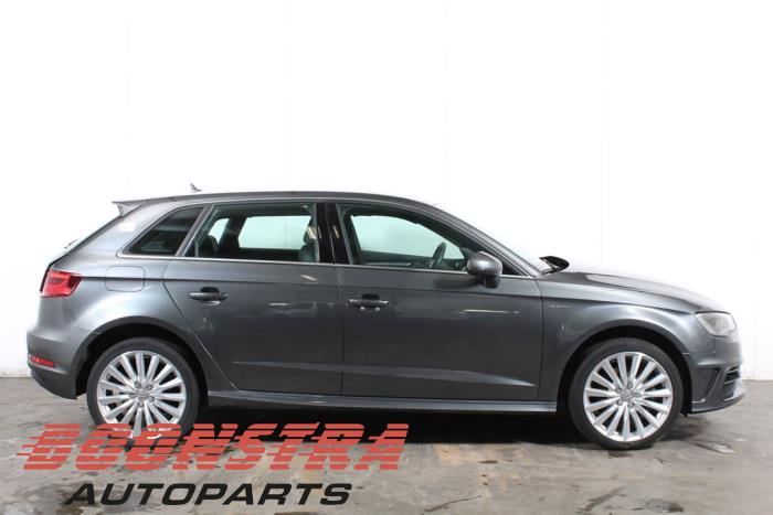 Audi A3 Sportback 1.4 TFSI 16V e-tron Sloopvoertuig (2015, Grijs)