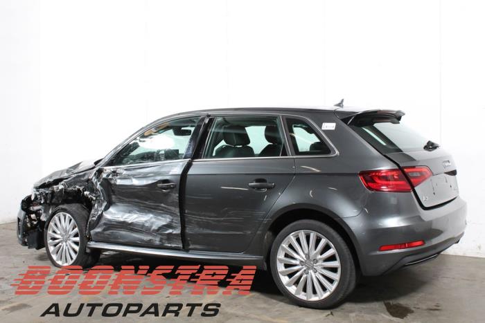 Audi A3 Sportback 1.4 TFSI 16V e-tron Sloopvoertuig (2015, Grijs)