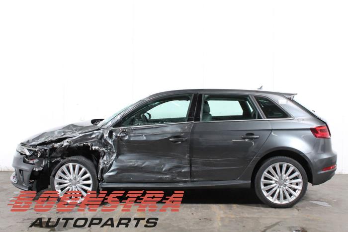 Audi A3 Sportback 1.4 TFSI 16V e-tron Sloopvoertuig (2015, Grijs)