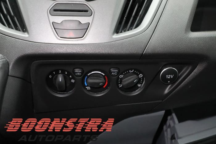 Ford Transit Custom 2.0 TDCi 16V Eco Blue 105 Sloopvoertuig (2018, Roze, Wit)