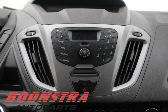 Ford Transit Custom 2.0 TDCi 16V Eco Blue 105 Sloopvoertuig (2018, Roze, Wit)