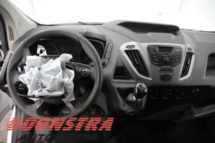 Ford Transit Custom 2.0 TDCi 16V Eco Blue 105 Sloopvoertuig (2018, Roze, Wit)