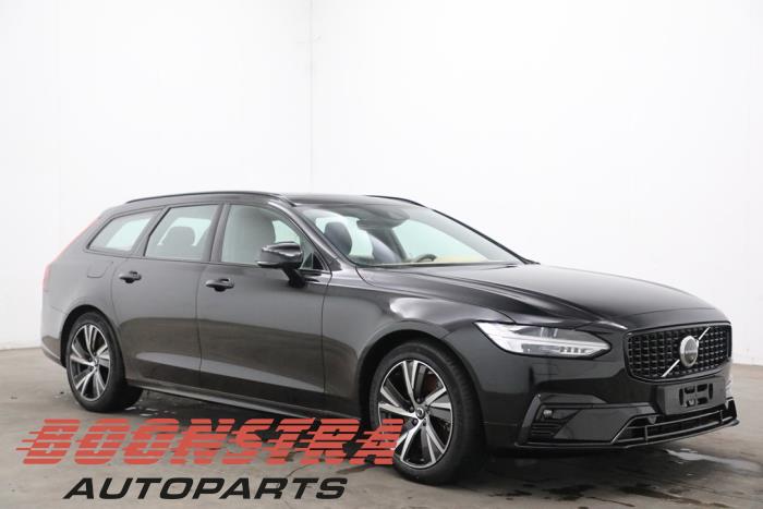 Volvo V90 II 2.0 B4 Mild Hybrid Sloopvoertuig (2021, Zwart)
