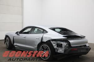 Porsche Taycan 4S Sloopvoertuig (2020, Grijs)