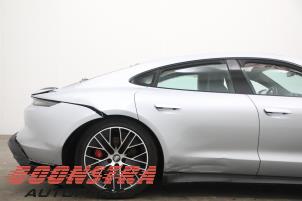 Porsche Taycan 4S Sloopvoertuig (2020, Grijs)