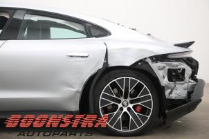 Porsche Taycan 4S Sloopvoertuig (2020, Grijs)