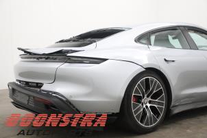 Porsche Taycan 4S Sloopvoertuig (2020, Grijs)