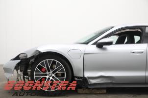 Porsche Taycan 4S Sloopvoertuig (2020, Grijs)