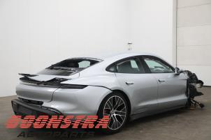 Porsche Taycan 4S Sloopvoertuig (2020, Grijs)