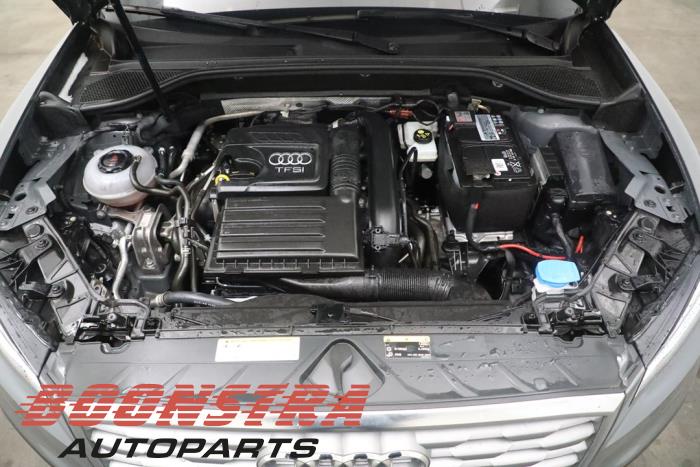 Audi Q2 1.4 TFSI 16V 150 Sloopvoertuig (2018, Grijs)
