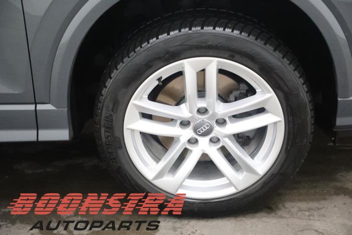 Audi Q2 1.4 TFSI 16V 150 Sloopvoertuig (2018, Grijs)