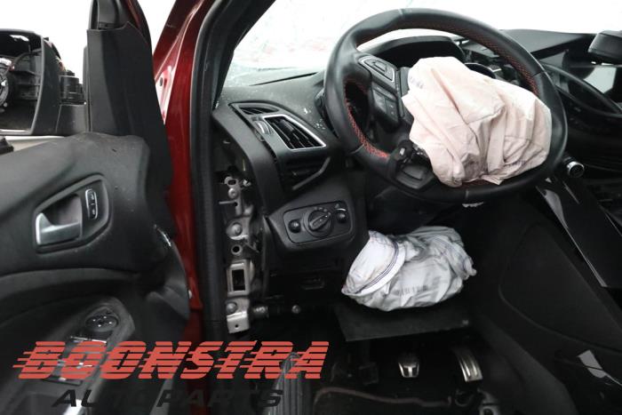 Ford Kuga II 1.5 EcoBoost 16V 150 Sloopvoertuig (2017, Rood)