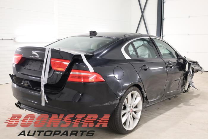 Jaguar XE 2.0d 180 16V Sloopvoertuig (2017, Zwart)