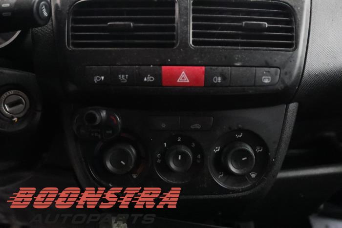 Opel Combo 1.3 CDTI 16V ecoFlex Sloopvoertuig (2015, Wit)